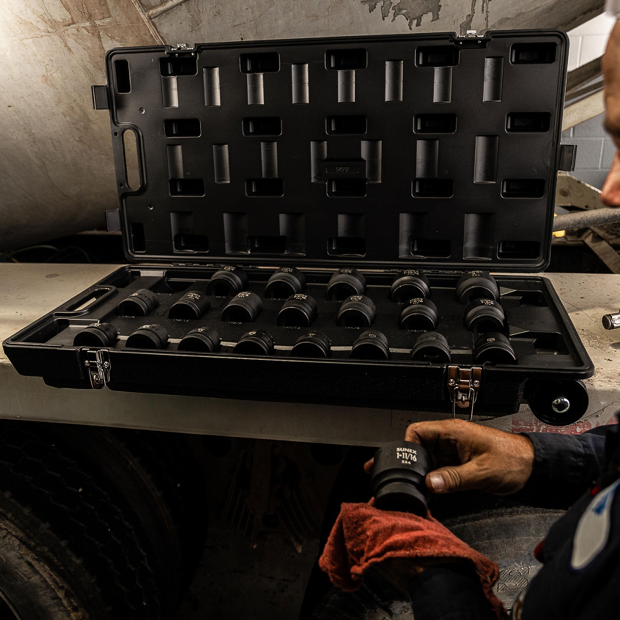 Sunex 5692 1-Inch Drive Fractional SAE 3/4-Inch to 2-Inch